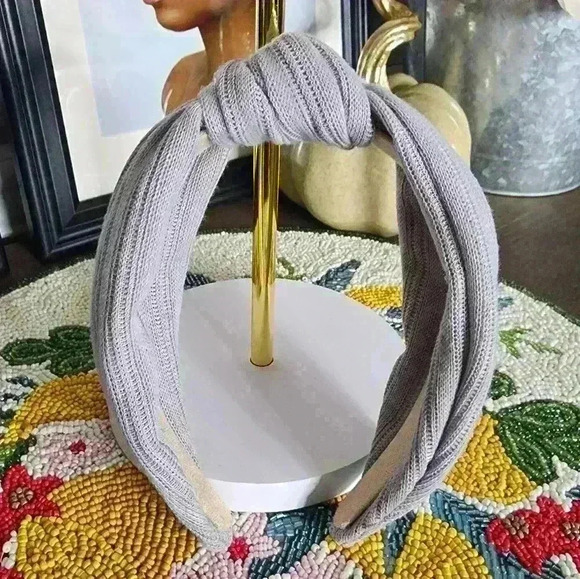 🆕️Gray Sweater Headband - Picture 1 of 3